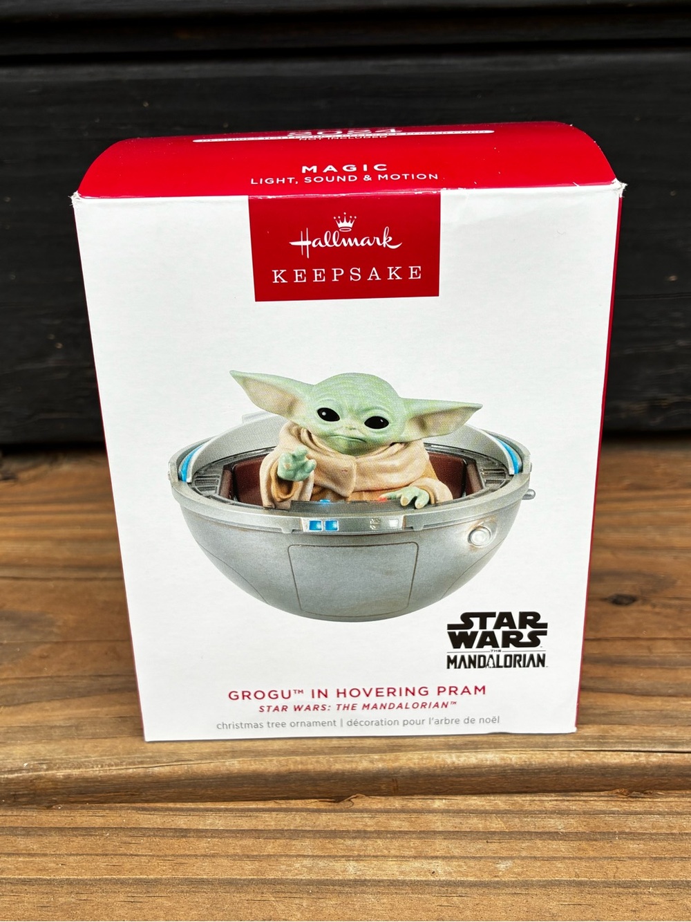 Hallmark Keepsake Star Wars Grogu in Hovering Pram Ornament - Green/Silver